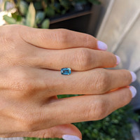 1.01 Ct. Greenish Blue Sapphire from Ceylon (Sri Lanka) Life Style