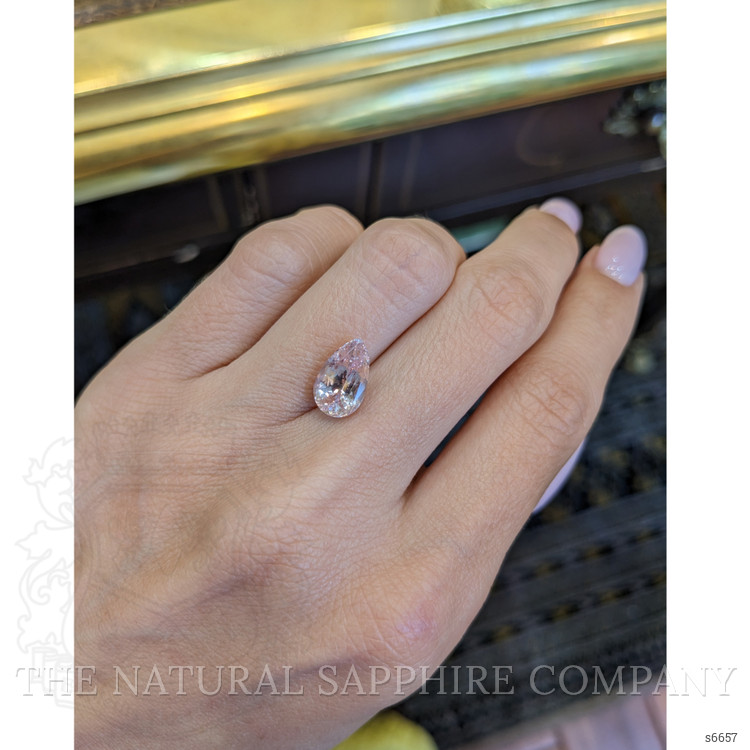 3.29 Ct. Pink Sapphire from Ceylon (Sri Lanka)