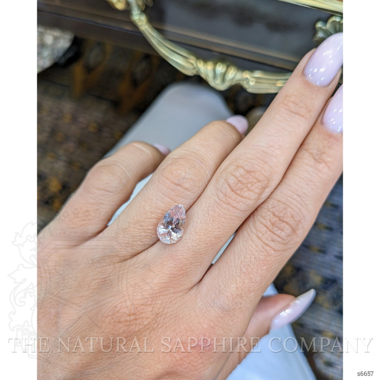 3.29 Ct. Pink Sapphire from Ceylon (Sri Lanka)