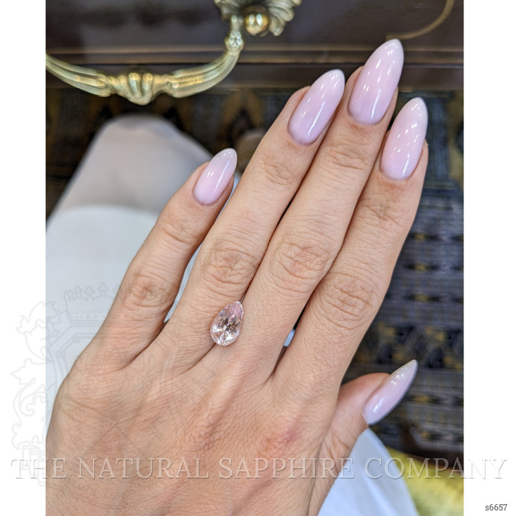 3.29 Ct. Pink Sapphire from Ceylon (Sri Lanka)