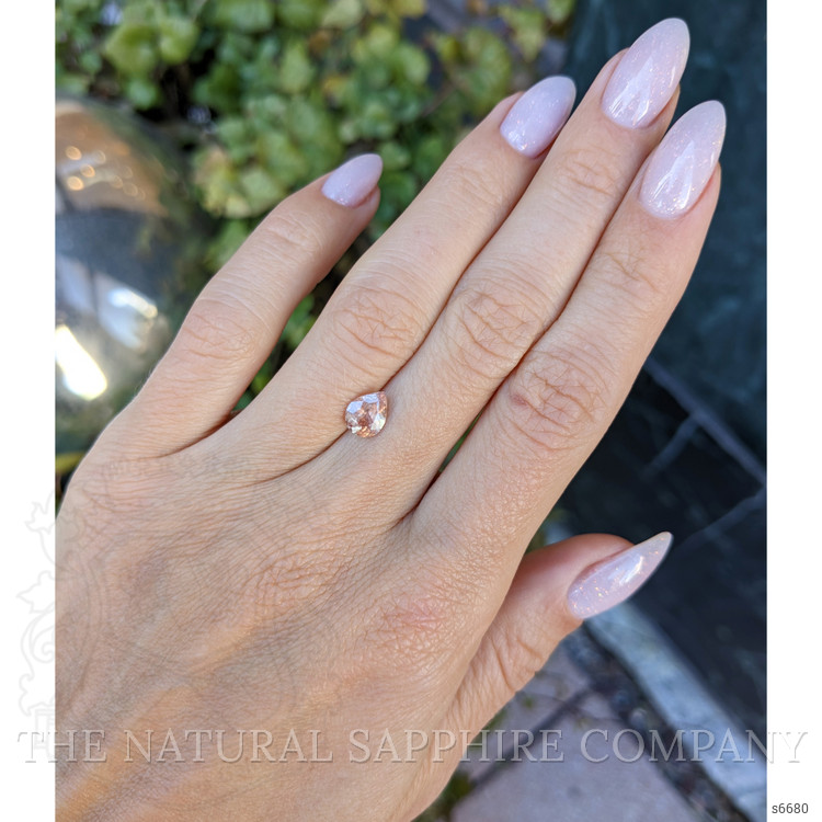 1.09 Ct. Padparadscha Sapphire from Ceylon (Sri Lanka)