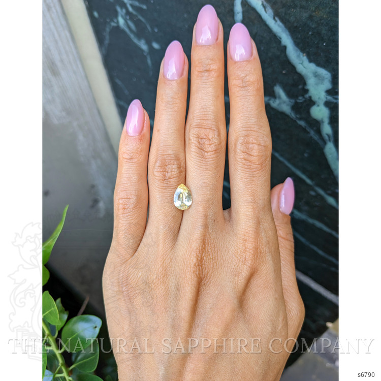2.31 Ct. Yellow Sapphire from Ceylon (Sri Lanka)