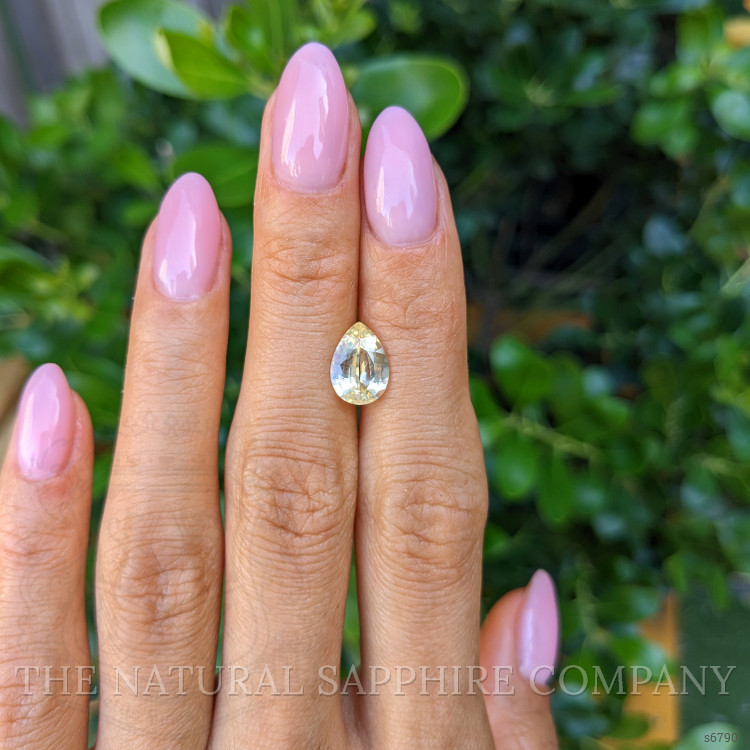 2.31 Ct. Yellow Sapphire from Ceylon (Sri Lanka)