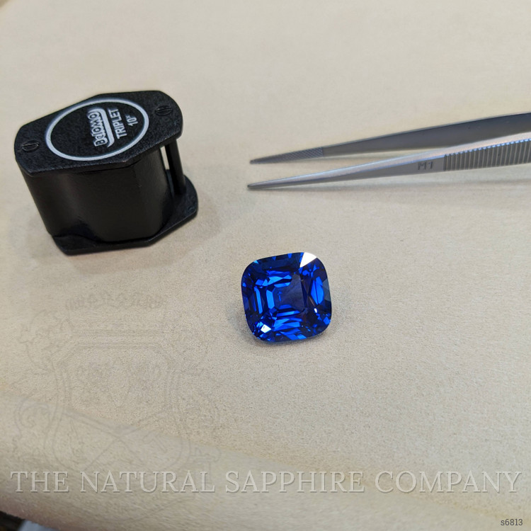 25.43 Ct. Blue Sapphire from Ceylon (Sri Lanka)