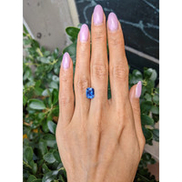 3.11 Ct. Blue Sapphire from Madagascar Life Style