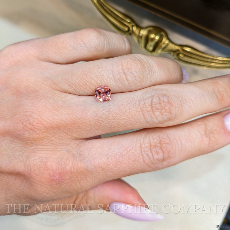 1.04 Ct. Padparadscha Sapphire from Ceylon (Sri Lanka)