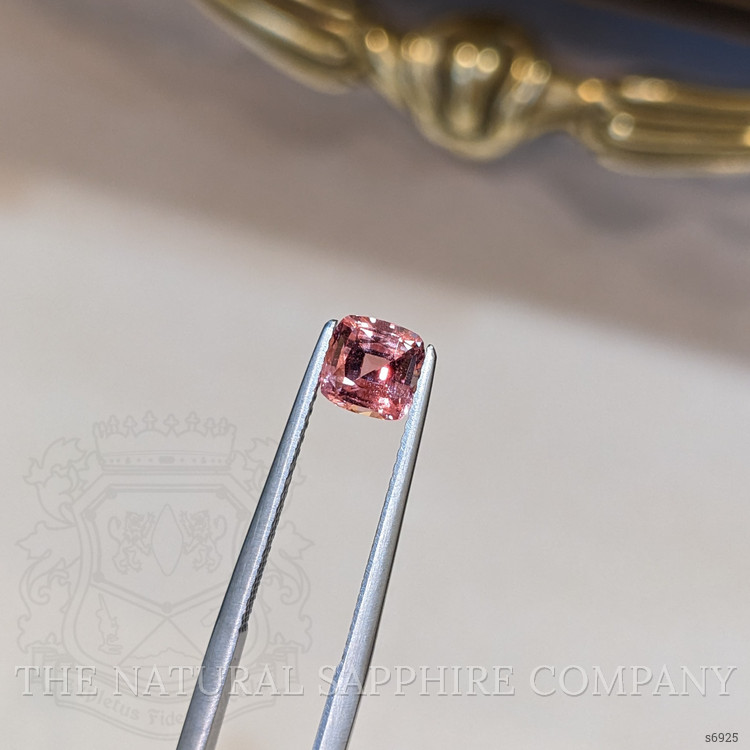 1.04 Ct. Padparadscha Sapphire from Ceylon (Sri Lanka)