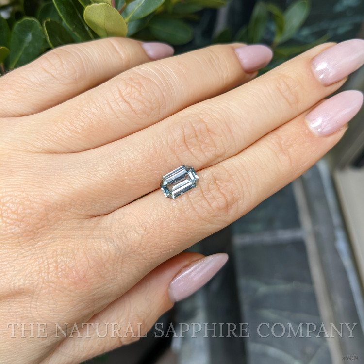 2.00 Ct. Bluish Green Sapphire from Ceylon (Sri Lanka)