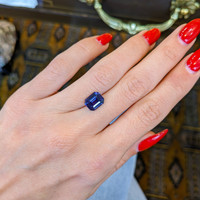 3.06 Ct. Color Change Sapphire from Ceylon (Sri Lanka) Life Style