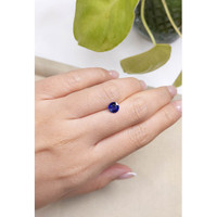 0.90 Ct. Blue Sapphire from Ceylon (Sri Lanka) Life Style
