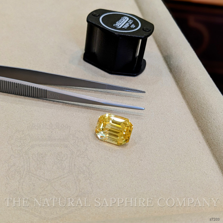 19.13 Ct. Yellow Sapphire from Ceylon (Sri Lanka)