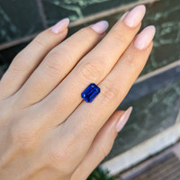 3.70 Ct. Blue Sapphire from Ceylon (Sri Lanka) Life Style