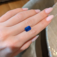3.70 Ct. Blue Sapphire from Ceylon (Sri Lanka) Life Style
