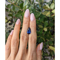 5.03 Ct. Blue Sapphire from Madagascar Life Style