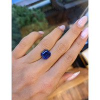5.53 Ct. Blue Sapphire from Ceylon (Sri Lanka) Life Style