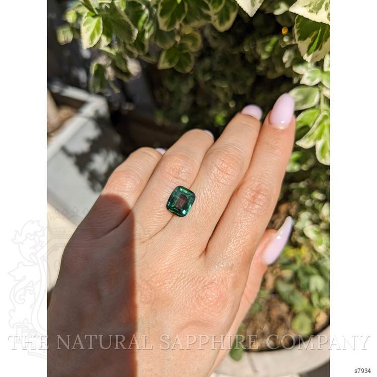 3.40 Ct. Green Sapphire from Ceylon (Sri Lanka)