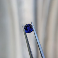 0.97 Ct. Blue Sapphire from Ceylon (Sri Lanka) Life Style