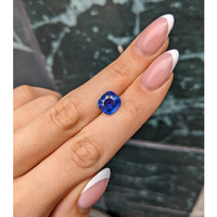 5.05 Ct. Blue Sapphire from Ceylon (Sri Lanka) Life Style