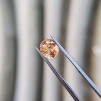 4.23 Ct. Padparadscha Sapphire from Ceylon (Sri Lanka) Life Style