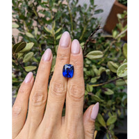 10.26 Ct. Blue Sapphire from Ceylon (Sri Lanka) Life Style