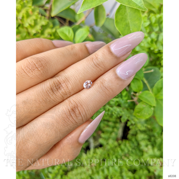 0.55 Ct. Padparadscha Sapphire from Ceylon (Sri Lanka)