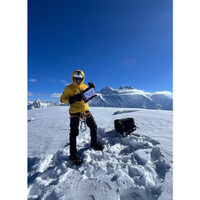 281.70 Ct. Yellow Rough Sapphire from Ceylon (Sri Lanka) Life Style