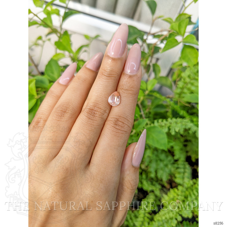 1.94 Ct. Padparadscha Sapphire from Ceylon (Sri Lanka)