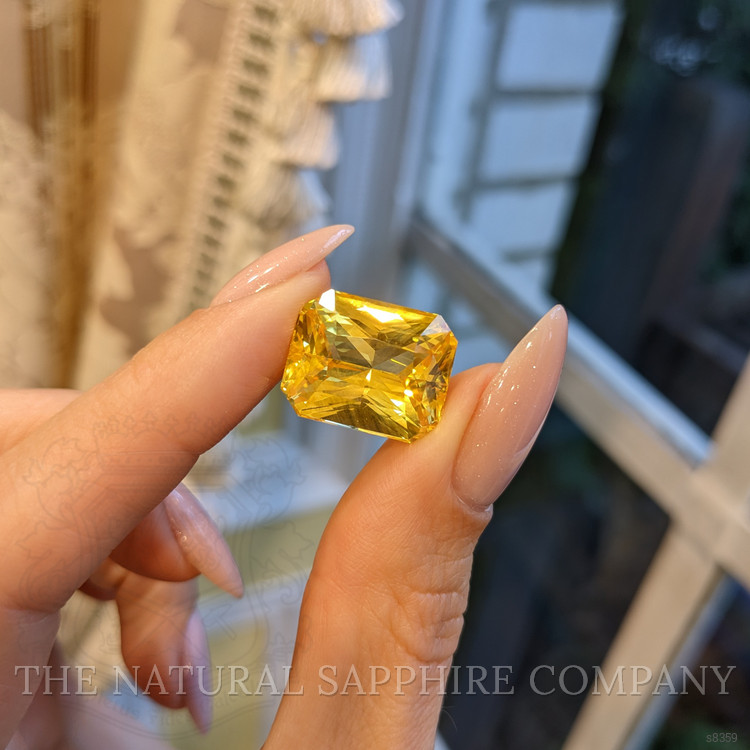 19.52 Ct. Yellow Sapphire from Ceylon (Sri Lanka)