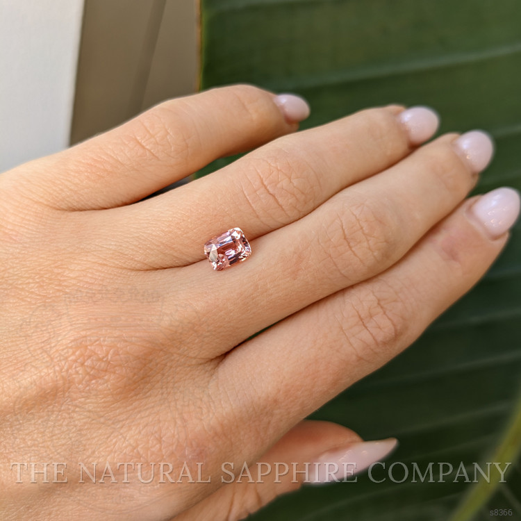 1.60 Ct. Padparadscha Sapphire from Ceylon (Sri Lanka)