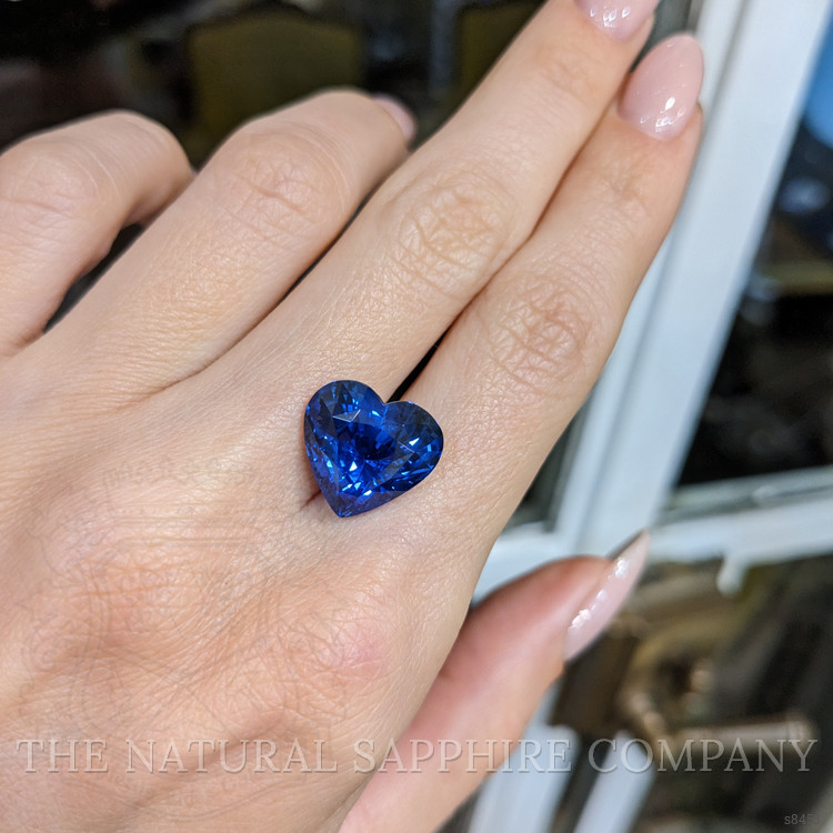 9.06 Ct. Blue Sapphire from Ceylon (Sri Lanka)