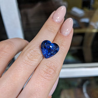 9.06 Ct. Blue Sapphire from Ceylon (Sri Lanka) Life Style
