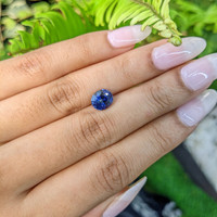 2.48 Ct. Bi Color Sapphire from Ceylon (Sri Lanka) Life Style