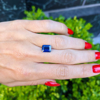 2.71 Ct. Blue Sapphire from Ceylon (Sri Lanka) Life Style
