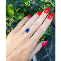 2.71 Ct. Blue Sapphire from Ceylon (Sri Lanka) Life Style