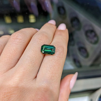 4.50 Ct. Green Sapphire from Ceylon (Sri Lanka) Life Style