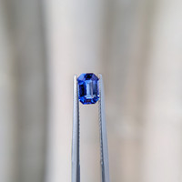 0.95 Ct. Blue Sapphire from Ceylon (Sri Lanka) Life Style