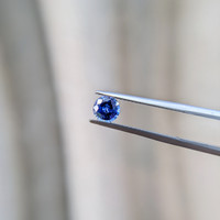 0.82 Ct. Blue Sapphire from Ceylon (Sri Lanka) Life Style