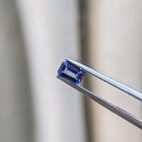 1.09 Ct. Blue Sapphire from Ceylon (Sri Lanka) Life Style
