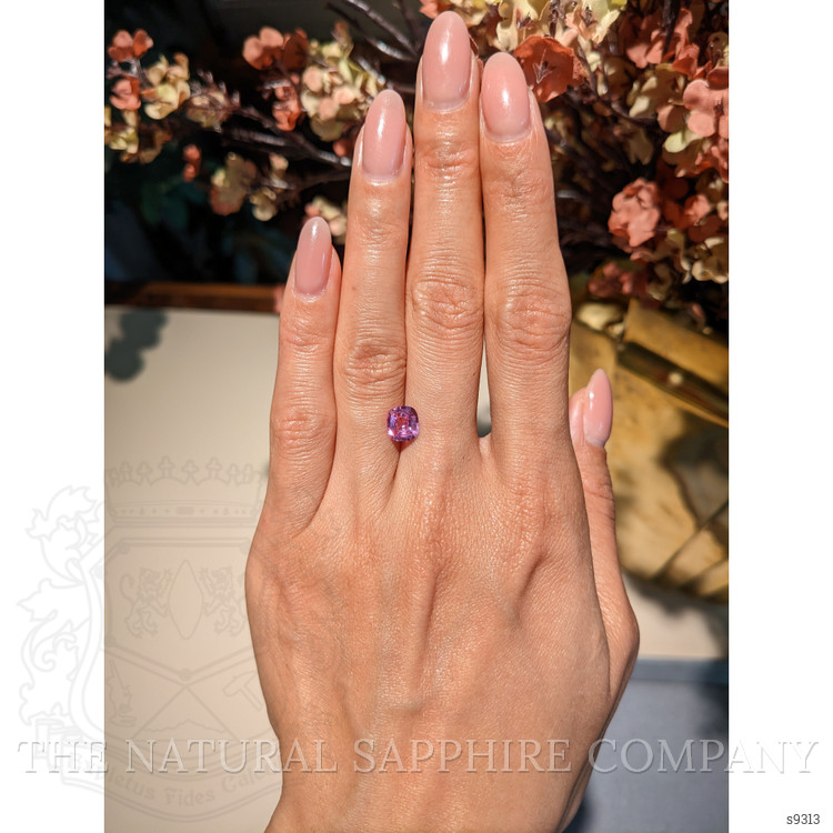 1.59 Ct. Pink Sapphire from Ceylon (Sri Lanka)