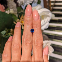 0.91 Ct. Blue Sapphire from Ceylon (Sri Lanka) Life Style