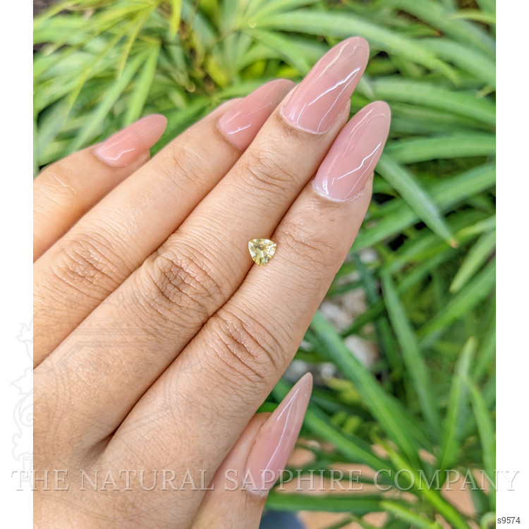 0.46 Ct. Yellow Sapphire from Ceylon (Sri Lanka)