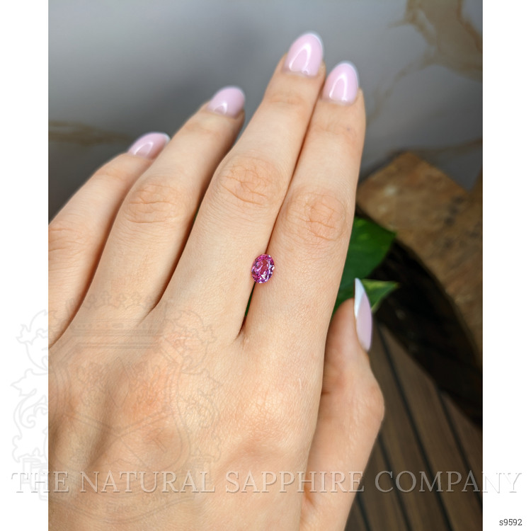 0.92 Ct. Pink Sapphire from Ceylon (Sri Lanka)