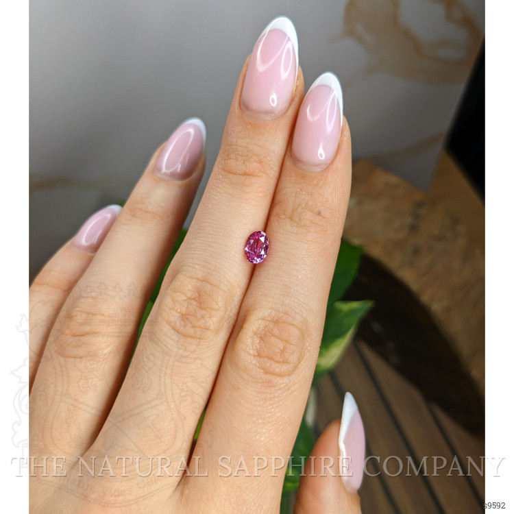 0.92 Ct. Pink Sapphire from Ceylon (Sri Lanka)