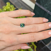 2.19 Ct. Green Sapphire from Ceylon (Sri Lanka) Life Style