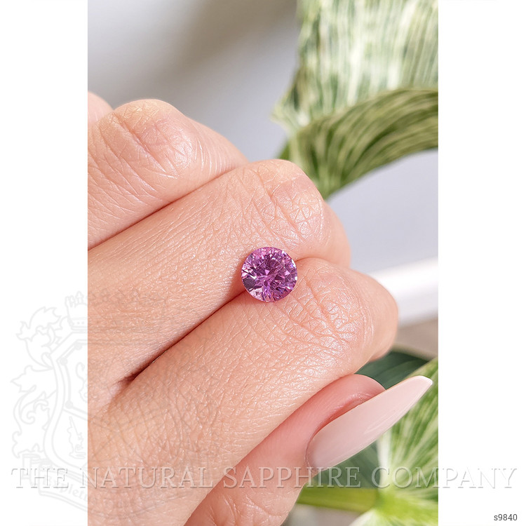1.93 Ct. Pink Sapphire from Ceylon (Sri Lanka)