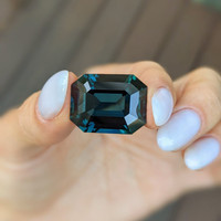 30.60 Ct. Bluish Green Sapphire from Ceylon (Sri Lanka) Life Style