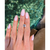 3.08 Ct. White Sapphire from Ceylon (Sri Lanka) Life Style