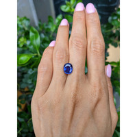 4.07 Ct. Color Change Sapphire from Ceylon (Sri Lanka) Life Style