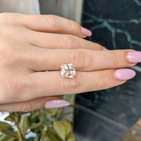 4.95 Ct. Peach Sapphire from Ceylon (Sri Lanka) Life Style