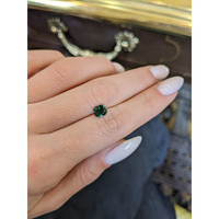 1.07 Ct. Greenish Blue Sapphire from Tanzania Life Style